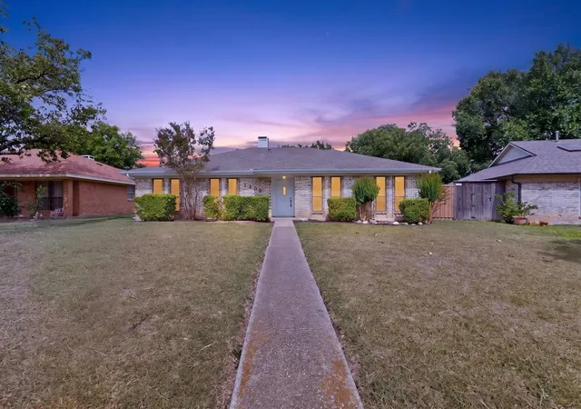 Photo 1 of Single family home for sale at 1302 N Yale Blvd, Richardson, TX 75081 | MLS# 21371921 | Listing updated on 2026-10-07