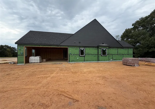 Photo 2 of Single family home for sale at 338 Grace Ln, Athens, TX 75751 | MLS# 21366964 | Listing updated on 2026-08-28