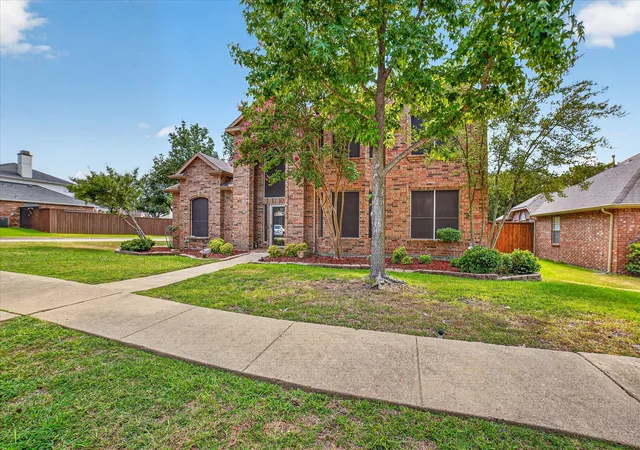 Photo 2 of Single family home for sale at 5002 Petersburg Dr, Rowlett, TX 75088 | MLS# 21369474 | Listing updated on 2026-08-28