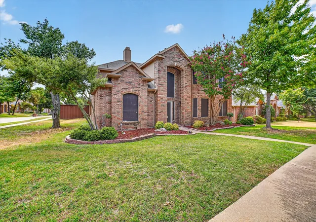 Photo 3 of Single family home for sale at 5002 Petersburg Dr, Rowlett, TX 75088 | MLS# 21369474 | Listing updated on 2026-08-28