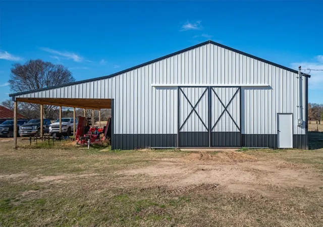 Photo 3 of Single family home for sale at 8612 Fm 1616, Athens, TX 75752 | MLS# 21371855 | Listing updated on 2026-08-28