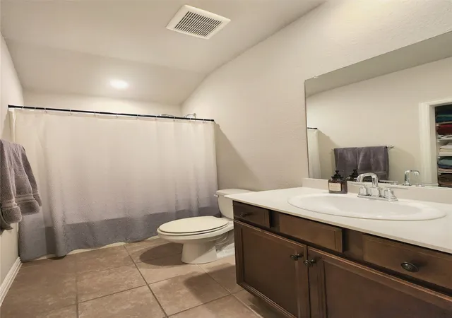Photo 4 of Single family home for sale at 2126 Clarion Dr, Forney, TX 75126 | MLS# 21369023 | Listing updated on 2026-08-28