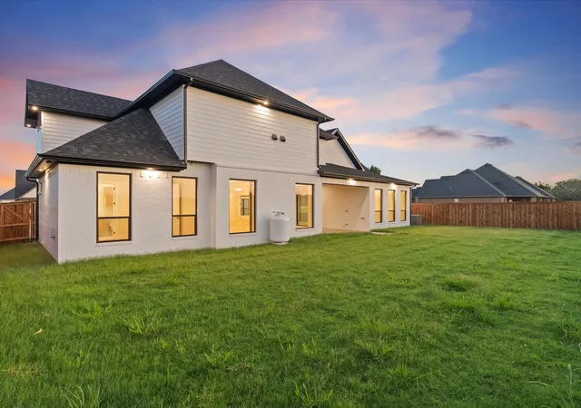 Photo 3 of Single family home for sale at 2008 Nichole Blvd, Pottsboro, TX 75076 | MLS# 21365545 | Listing updated on 2026-08-28