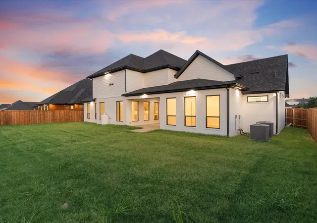 Photo 3 of Single family home for sale at 2008 Nichole Blvd, Pottsboro, TX 75076 | MLS# 21365545 | Listing updated on 2026-08-28