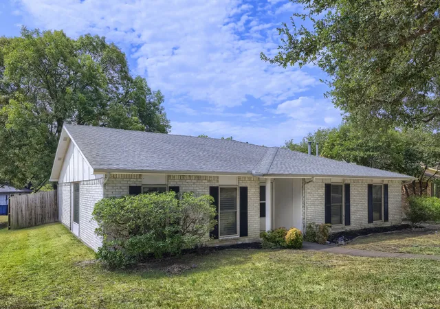 Photo 2 of Single family home for sale at 11026 Mccree Rd, Dallas, TX 75238 | MLS# 21203382 | Listing updated on 2026-08-28