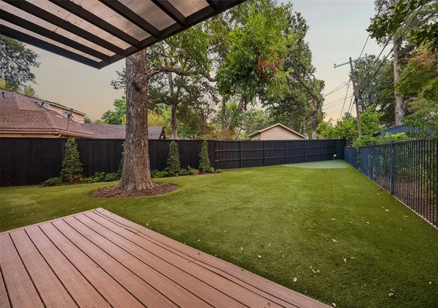Photo 36 of Single family home for sale at 1212 N Oak Cliff Blvd, Dallas, TX 75208 | MLS# 21368106 | Listing updated on 2026-10-08