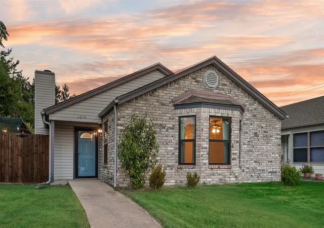 Photo 2 of Single family home for sale at 2816 Harvest Lake Dr, Irving, TX 75060 | MLS# 21371328 | Listing updated on 2026-08-30