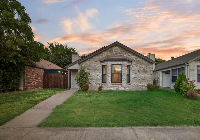 Photo 3 of Single family home for sale at 2816 Harvest Lake Dr, Irving, TX 75060 | MLS# 21371328 | Listing updated on 2026-08-30