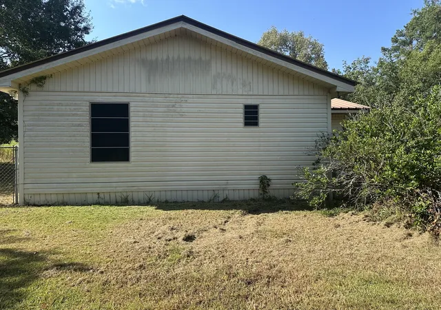 Photo 3 of Single family home for sale at 118 Ford Hill Ln, Mansfield, LA 71052 | MLS# 21372103 | Listing updated on 2026-10-06