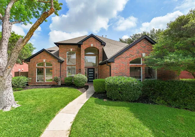 Photo 1 of Single family home for sale at 2025 Houlton Ln, Plano, TX 75025 | MLS# 21372101 | Listing updated on 2026-08-29