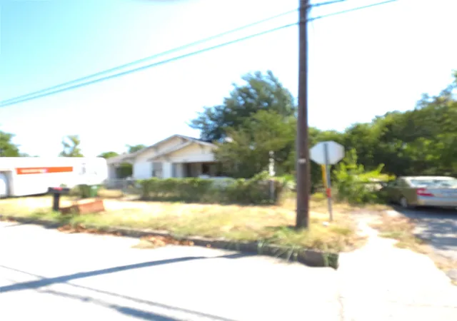 Photo 2 of Single family home for sale at 602 Nw 4th Ave, Mineral Wells, TX 76067 | MLS# 21372105 | Listing updated on 2026-09-01