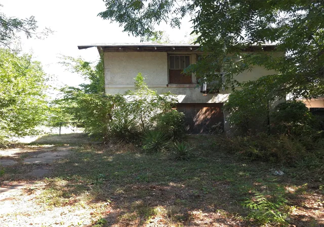 Photo 3 of Single family home for sale at 602 Nw 4Th Ave, Mineral Wells, TX 76067 | MLS# 21372105 | Listing updated on 2026-09-01