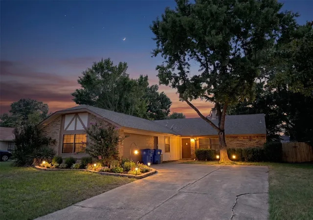 Photo 1 of Single family home for sale at 602 Sw Heritage Hill Dr, Forney, TX 75126 | MLS# 21372141 | Listing updated on 2026-10-01