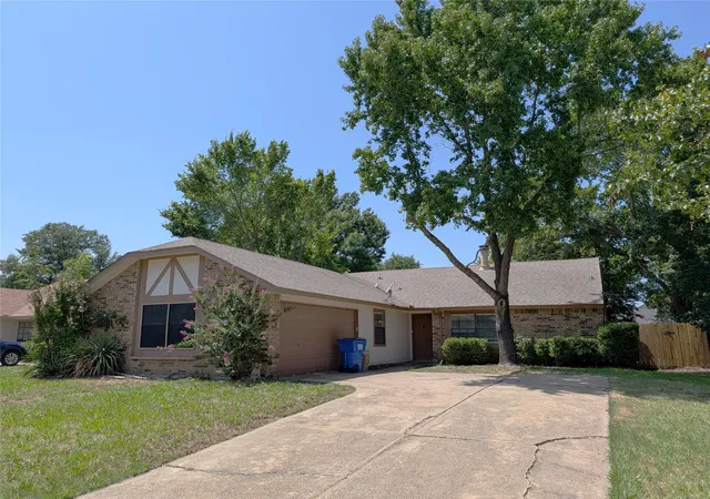 Photo 3 of Single family home for sale at 602 Sw Heritage Hill Dr, Forney, TX 75126 | MLS# 21372141 | Listing updated on 2026-10-01