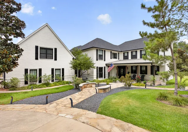 Photo 1 of Mansion for sale at 6400 Lake Oaks Cir, Fort Worth, TX 76108 | MLS# 21371621 | Listing updated on 2026-08-29
