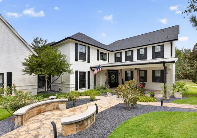 Photo 3 of Mansion for sale at 6400 Lake Oaks Cir, Fort Worth, TX 76108 | MLS# 21371621 | Listing updated on 2026-08-29