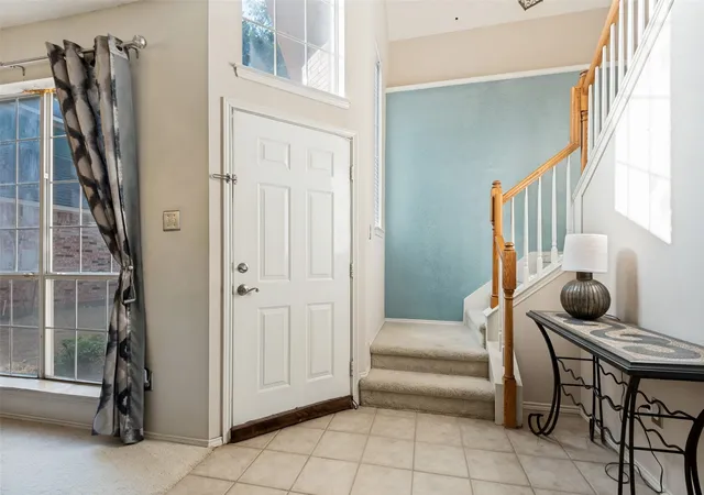 Photo 3 of Single family home for sale at 2116 Pritchard Dr, Grapevine, TX 76051 | MLS# 21371972 | Listing updated on 2026-09-19