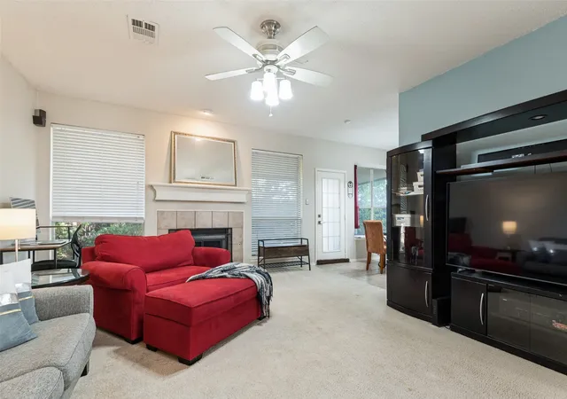 Photo 3 of Single family home for sale at 2116 Pritchard Dr, Grapevine, TX 76051 | MLS# 21371972 | Listing updated on 2026-09-19