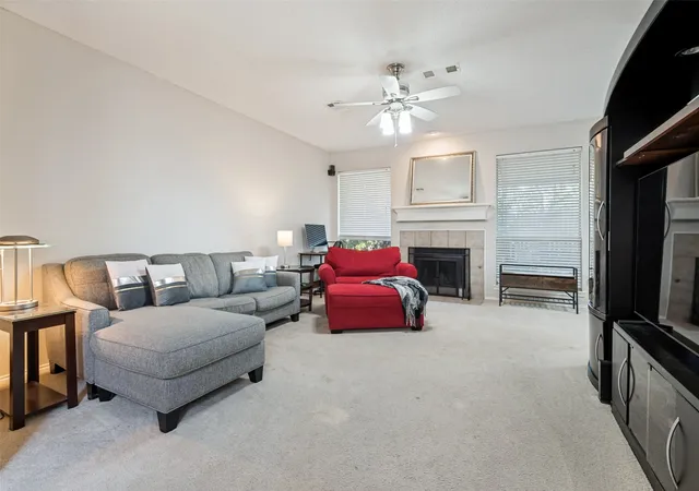 Photo 4 of Single family home for sale at 2116 Pritchard Dr, Grapevine, TX 76051 | MLS# 21371972 | Listing updated on 2026-09-19