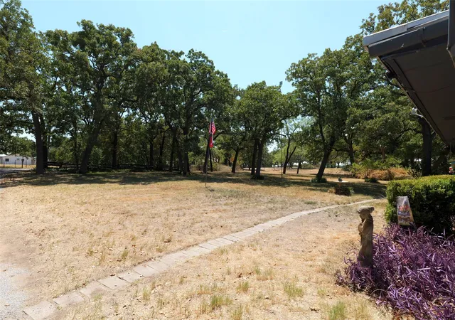 Photo 4 of Single family home for sale at 3741 County Road 423, Cleburne, TX 76031 | MLS# 21372018 | Listing updated on 2026-09-04