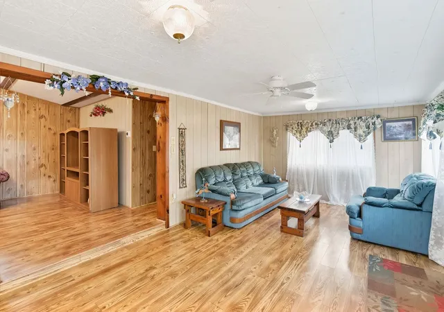 Photo 4 of Manufactured home for sale at 1141 Todd Rd, Gilmer, TX 75645 | MLS# 21370343 | Listing updated on 2026-09-01