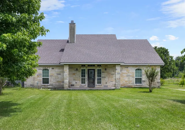 Photo 1 of Single family home for sale at 476 Lcr 640 (+/ 3150 Acres), Groesbeck, TX 76642 | MLS# 21371752 | Listing updated on 2026-08-28