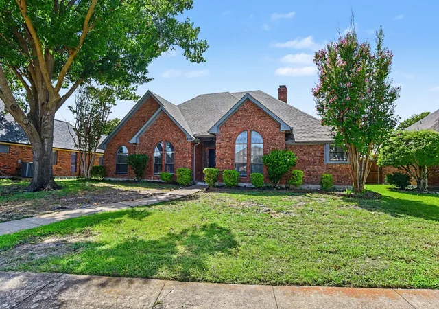 Photo 1 of Single family home for sale at 8306 Navigation Dr, Rowlett, TX 75088 | MLS# 21371985 | Listing updated on 2026-08-29