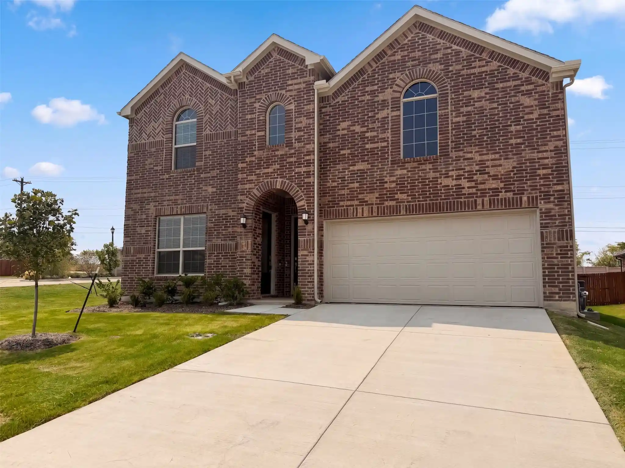 Single family home for sale at 201 Loving Trl, Justin, TX 76247 | MLS# 21372215
