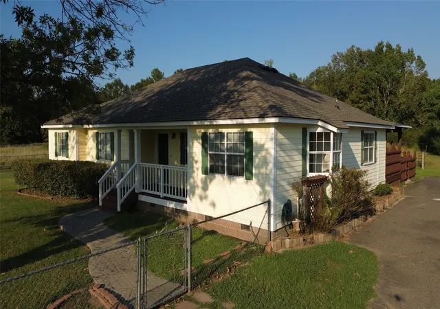 Single family home for sale at 5905 Hwy 175, Frierson, LA 71027 | MLS# 21371893