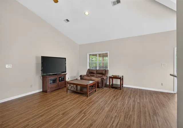 Photo 3 of Single family home for sale at 5905 Hwy 175, Frierson, LA 71027 | MLS# 21371893 | Listing updated on 2026-08-31
