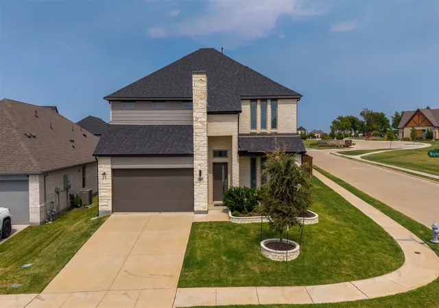 Photo 3 of Single family home for sale at 1802 Balfour Bnd, Forney, TX 75126 | MLS# 21370490 | Listing updated on 2026-08-29