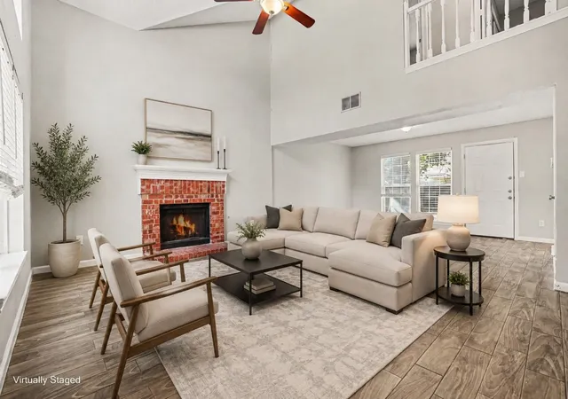 Photo 3 of Single family home for sale at 307 Hopewell St, Grand Prairie, TX 75052 | MLS# 21371772 | Listing updated on 2026-08-31
