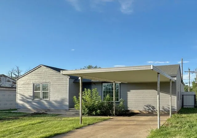 Photo 1 of Single family home for sale at 12 Houston Rd, Tulia, TX 79088 | MLS# 21372294 | Listing updated on 2026-10-29