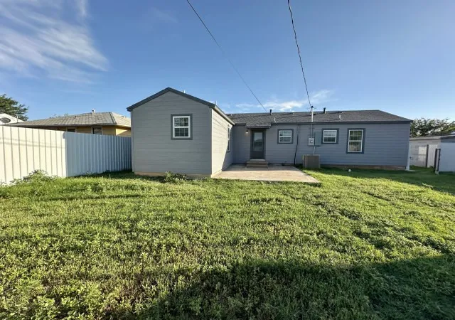 Photo 1 of Single family home for sale at 12 Houston Rd, Tulia, TX 79088 | MLS# 21372294 | Listing updated on 2026-10-29