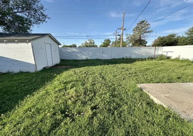 Photo 2 of Single family home for sale at 12 Houston Rd, Tulia, TX 79088 | MLS# 21372294 | Listing updated on 2026-10-29