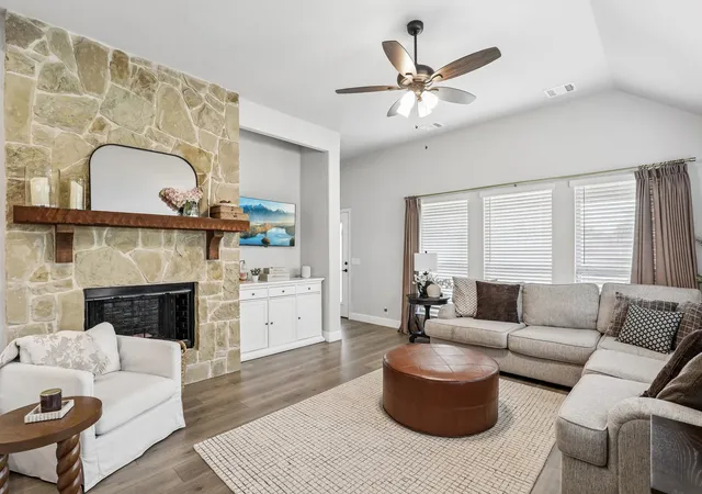 Photo 2 of Single family home for sale at 166 Martinique Dr, Lancaster, TX 75146 | MLS# 21372200 | Listing updated on 2026-08-31