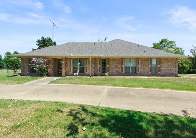 Photo 1 of Single family home for sale at 1149 County Road 4510, Mt Pleasant, TX 75455 | MLS# 21371833 | Listing updated on 2026-08-29