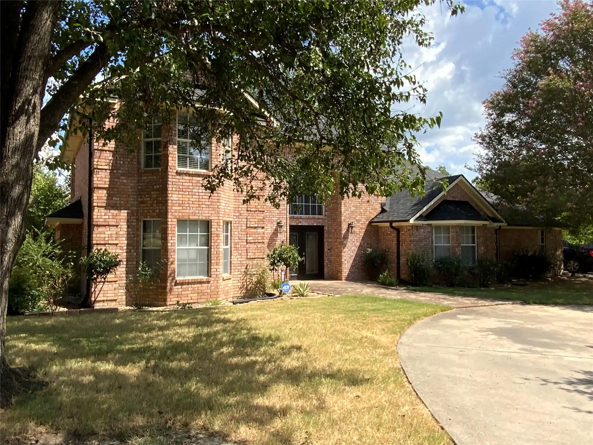 Photo 1 of Single family home for sale at 2020 Arbor Bend St, Bonham, TX 75418 | MLS# 21371041 | Listing updated on 2026-10-11
