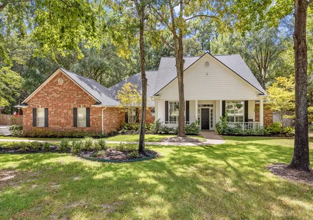 Photo 1 of Single family home for sale at 17820 Oak Forest Dr, Flint, TX 75762 | MLS# 21370045 | Listing updated on 2026-09-01