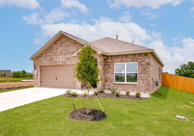 Photo 2 of Single family home for sale at 204 Condie Russell Ave, Venus, TX 76084 | MLS# 21372366 | Listing updated on 2026-08-29