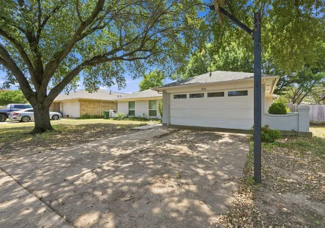 Photo 2 of Single family home for sale at 8224 Saint Patrick St, North Richland Hills, TX 76180 | MLS# 21372372 | Listing updated on 2026-08-29