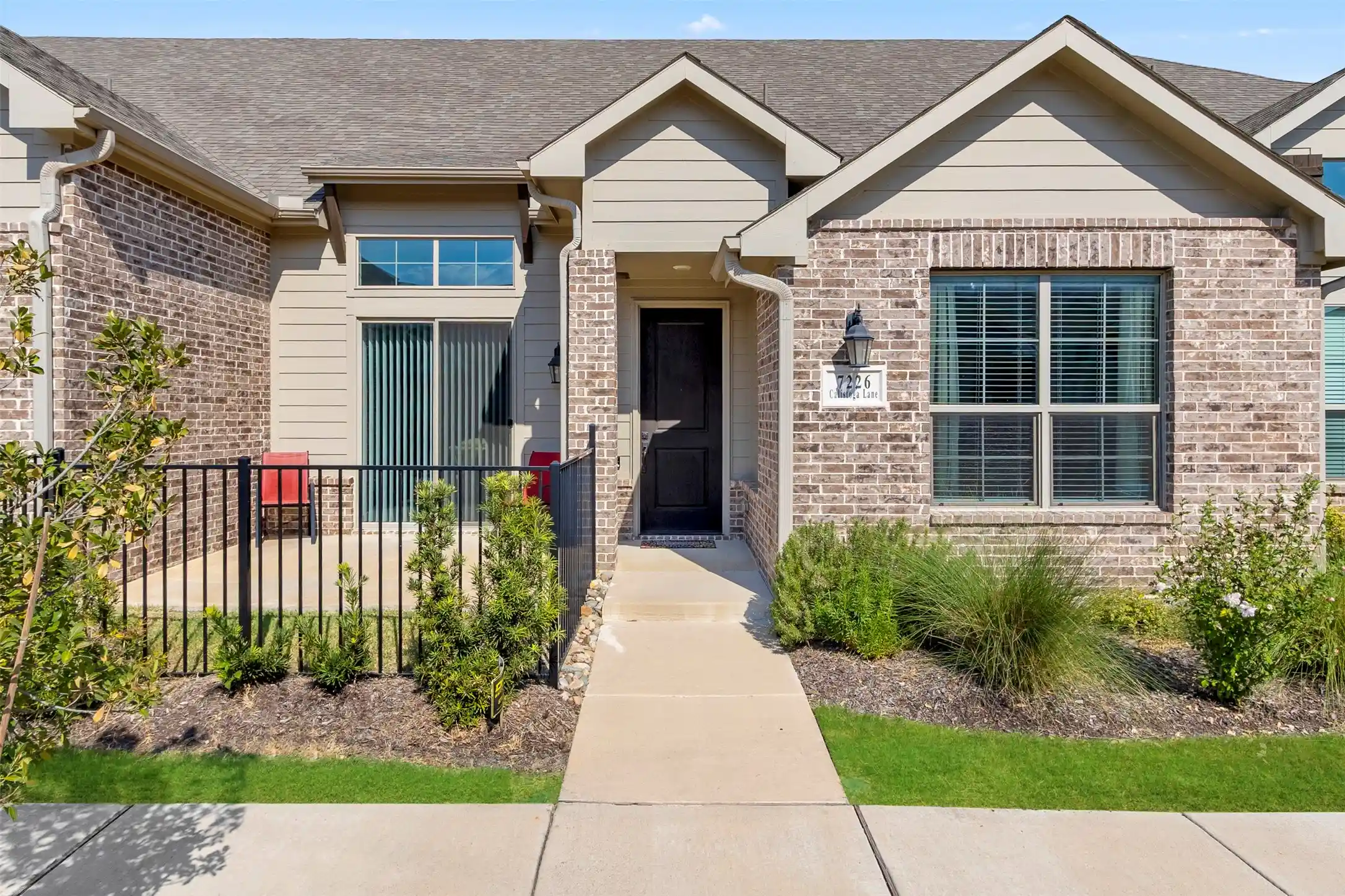 Townhouse for sale at 7226 Calistoga Ln, Grand Prairie, TX 75054 | MLS# 21371648