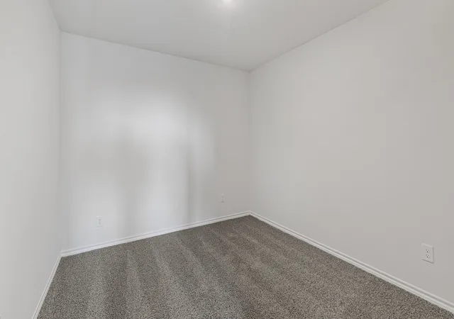 Photo 3 of Single family home for sale at 212 Pheasant Run Rd, Terrell, TX 75160 | MLS# 21372235 | Listing updated on 2026-10-02