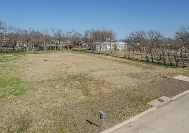 Photo 1 of Land for sale at 10405 Sunrise Cir, Flower Mound, TX 76226 | MLS# 21372335 | Listing updated on 2026-08-29