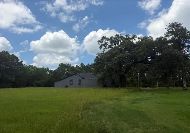 Photo 1 of Single family home for sale at 2071 W Point Tap Rd, Palestine, TX 75803 | MLS# 21372412 | Listing updated on 2026-08-29