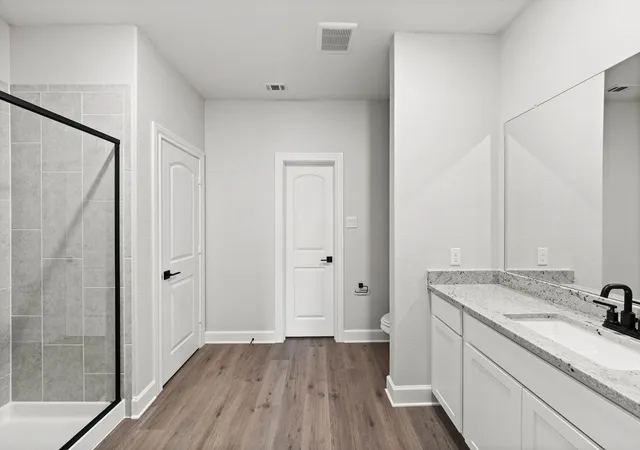 Photo 4 of Single family home for sale at 224 Live Oak Ln, Hutchins, TX 75141 | MLS# 21372415 | Listing updated on 2026-08-29