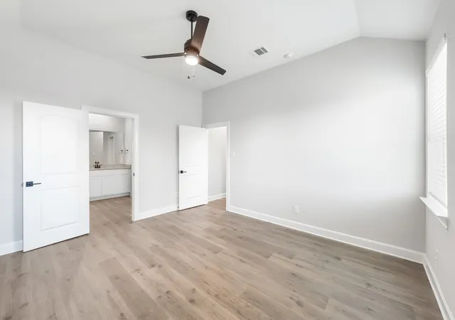 Photo 3 of Single family home for sale at 236 Live Oak Ln, Hutchins, TX 75141 | MLS# 21372420 | Listing updated on 2026-08-29
