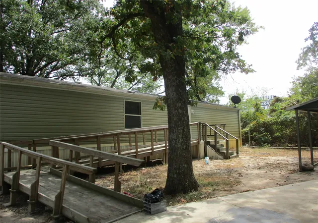 Photo 4 of Sale Pending at 2379 Fm 515, Emory, TX 75440 | MLS# 21372422 | Listing updated on 2026-09-16