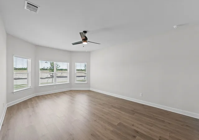 Photo 3 of Single family home for sale at 248 Live Oak Ln, Hutchins, TX 75141 | MLS# 21372440 | Listing updated on 2026-08-29