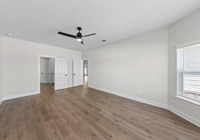 Photo 4 of Single family home for sale at 248 Live Oak Ln, Hutchins, TX 75141 | MLS# 21372440 | Listing updated on 2026-08-29